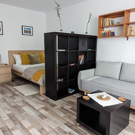 Sebastian Studio Apartment Bucareste Exterior foto