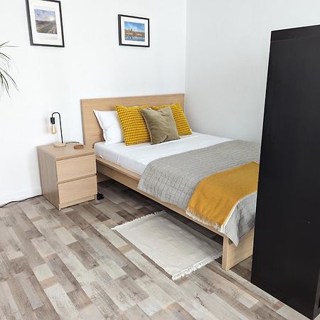 Sebastian Studio Apartment Bucareste Exterior foto