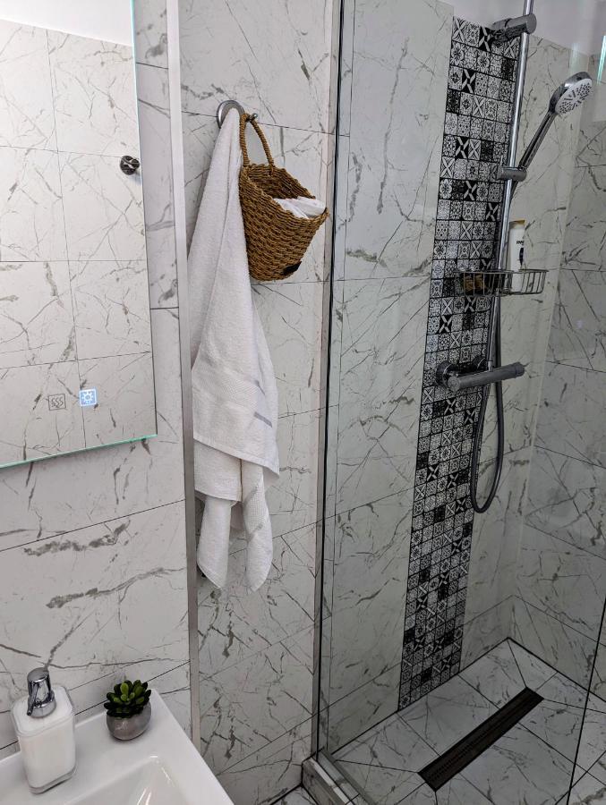 Sebastian Studio Apartment Bucareste Exterior foto