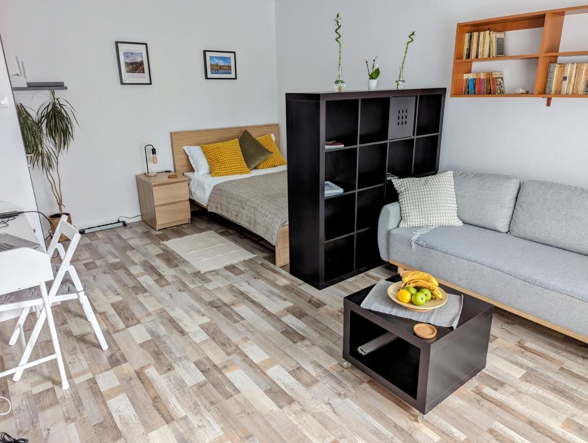 Sebastian Studio Apartment Bucareste Exterior foto