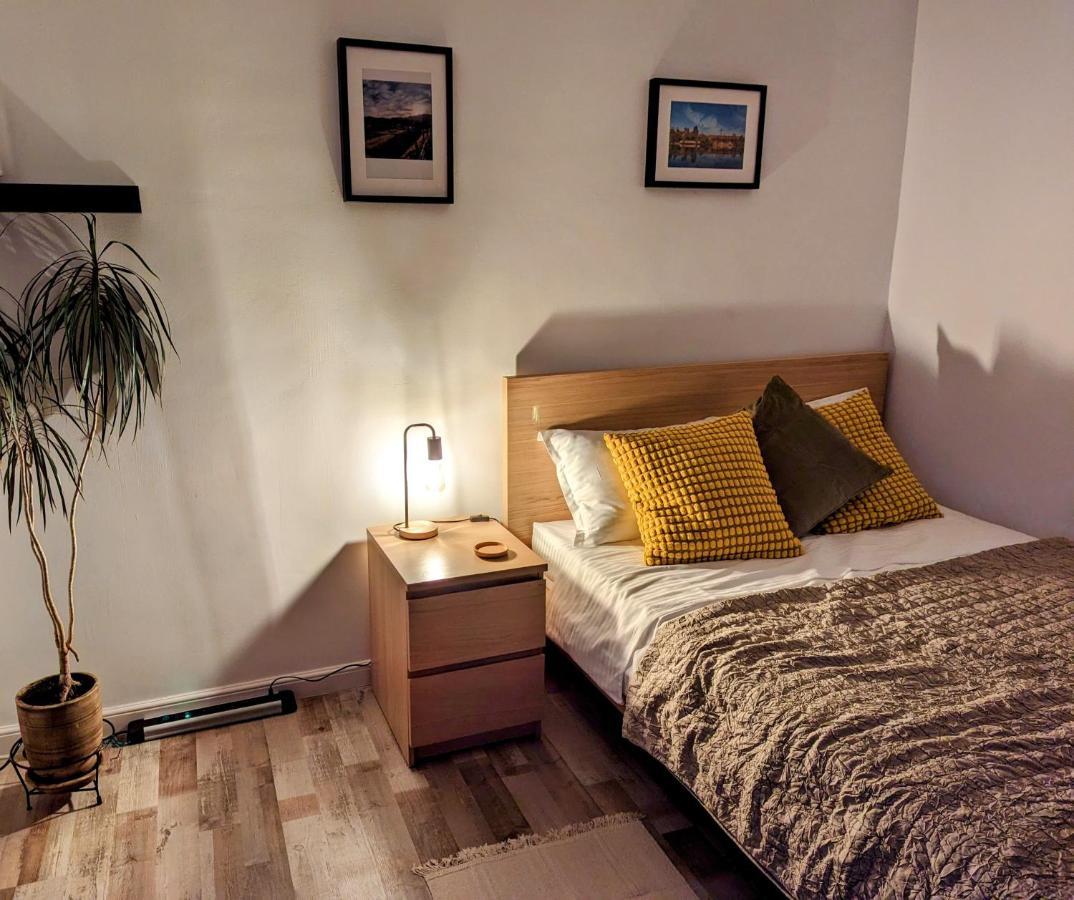 Sebastian Studio Apartment Bucareste Exterior foto